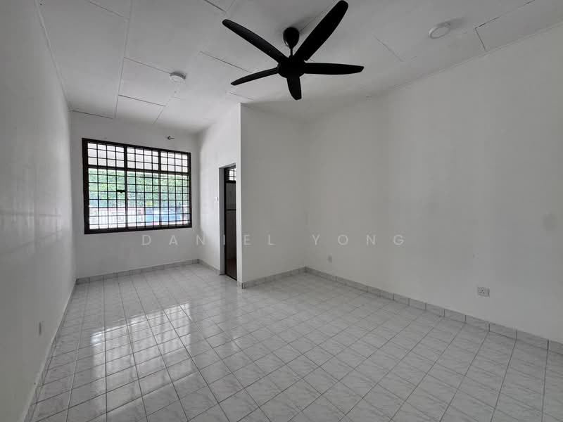 1.5-storey Terraced House for Sale in Taman Bukit Rinting (Masai) - Daniel Yong - Interior - PropertyGuru.com.my