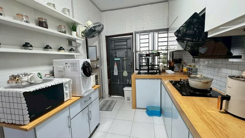 2.5-storey Terraced House for Sale in Taman Scientex Pasir Gudang (Pasir Gudang) - Christine Poh - Kitchen - PropertyGuru.com.my