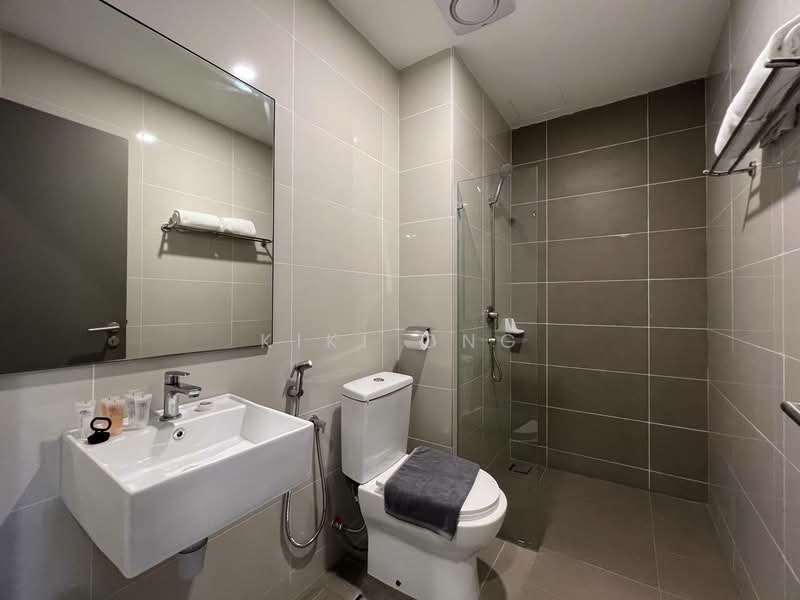 Servis Apartment untuk Disewa di The Straits - Kiki Ong - Bathroom - PropertyGuru.com.my