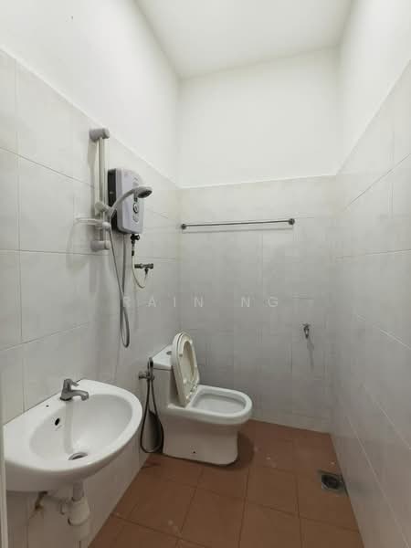 1-storey Terraced House for Sale in Johor Bahru (Johor) - Rain Ng - Bathroom - PropertyGuru.com.my