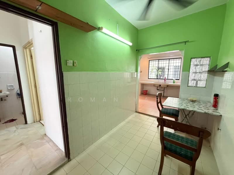 2-storey Terraced House for Sale in Taman Kundang Jaya (Rawang) - Roman Yap - Kitchen - PropertyGuru.com.my