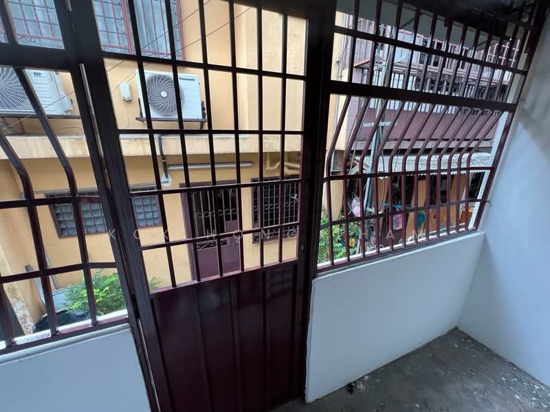 2-storey Terraced House for Rent in Taman Megah (Cheras) - Kok Hong Tham - Balcony - PropertyGuru.com.my