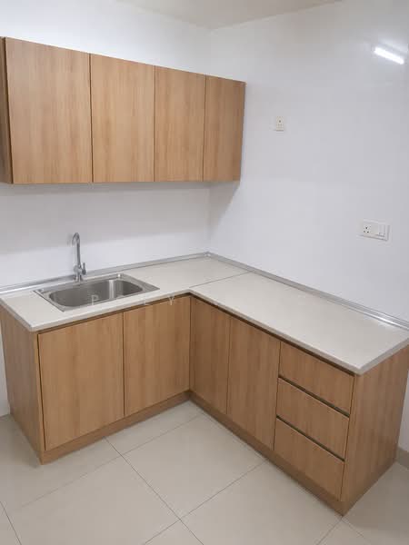 Service Residence for Rent at Epic Residence - Poey Wong - Kitchen - PropertyGuru.com.my