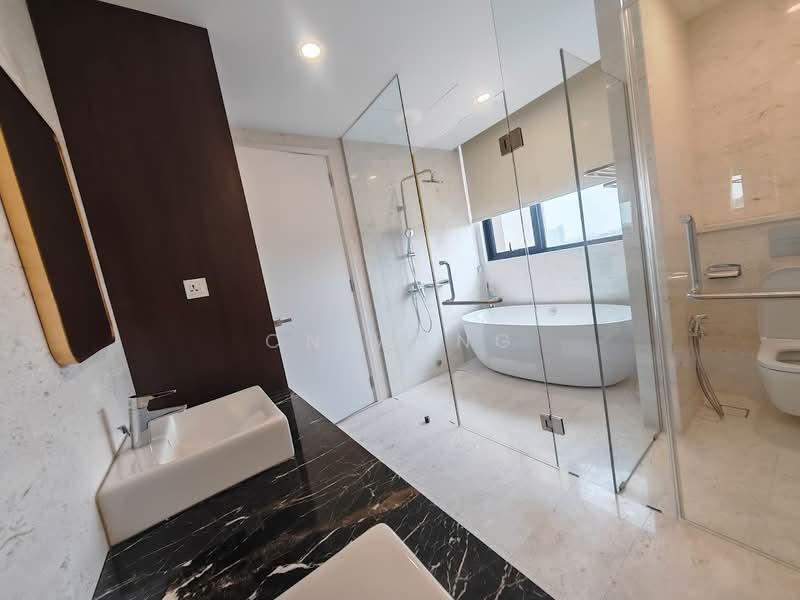 Kondominium untuk Disewa di Straits View 18 - CN Wang - Bathroom - PropertyGuru.com.my