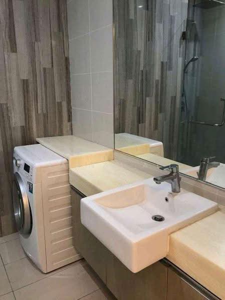 Service Residence for Sale at M City - Jannah Ali - Bathroom - PropertyGuru.com.my