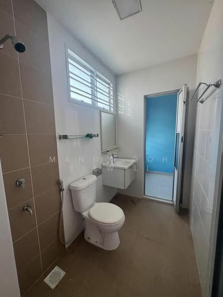 2-storey Terraced House for Sale in Skudai (Johor) - Mandy Goh Siew Li - Bathroom - PropertyGuru.com.my