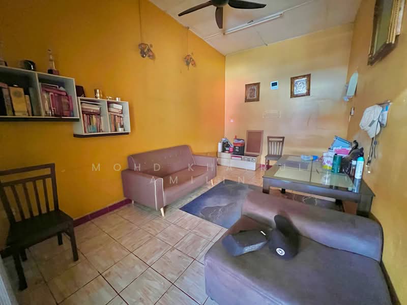 1-storey Terraced House for Sale in Taman Dato' Hormat (Telok Panglima Garang) - Mohd Khairul Amilin - Living Room - PropertyGuru.com.my