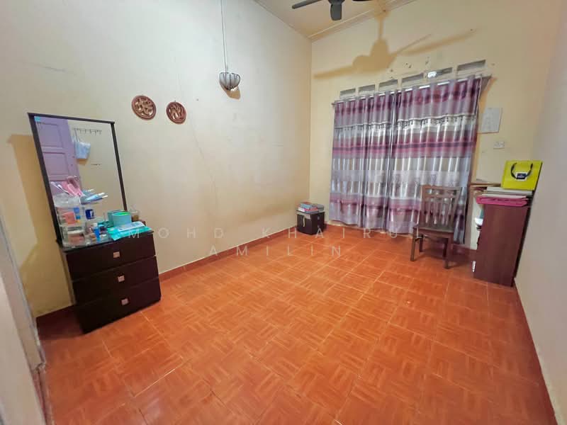 1-storey Terraced House for Sale in Taman Dato' Hormat (Telok Panglima Garang) - Mohd Khairul Amilin - Interior - PropertyGuru.com.my