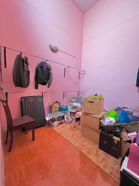 1-storey Terraced House for Sale in Taman Dato' Hormat (Telok Panglima Garang) - Mohd Khairul Amilin - Interior - PropertyGuru.com.my