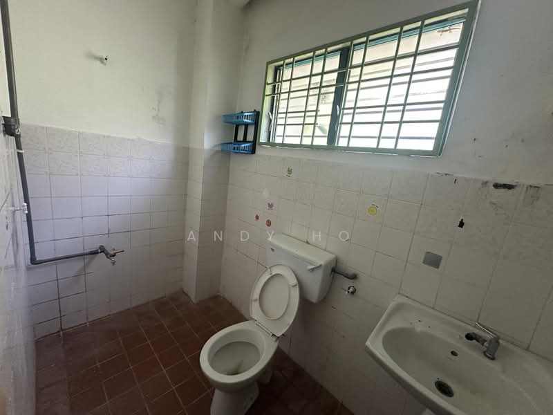 2-storey Terraced House for Sale in Bandar Teknologi Kajang (Kajang) - Andy Ho - Bathroom - PropertyGuru.com.my