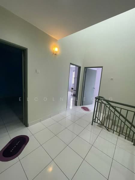 2-storey Terraced House for Sale in Seksyen 4 Bandar Utama Batang Kali (Batang Kali) - Elcoln Leong - Corridor - PropertyGuru.com.my