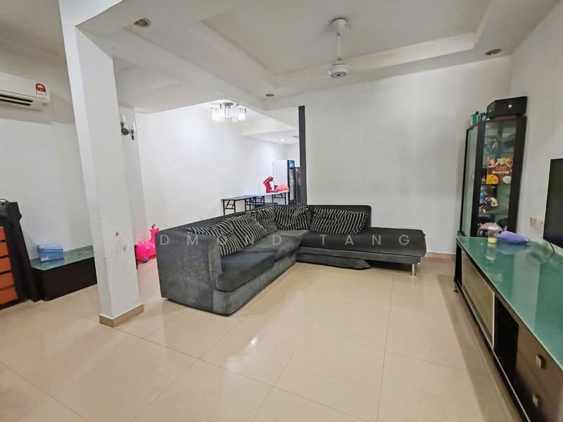 2-storey Terraced House for Sale in Taman Nusantara (Iskandar Puteri (Nusajaya)) - Edmond Tang - Living Room - PropertyGuru.com.my