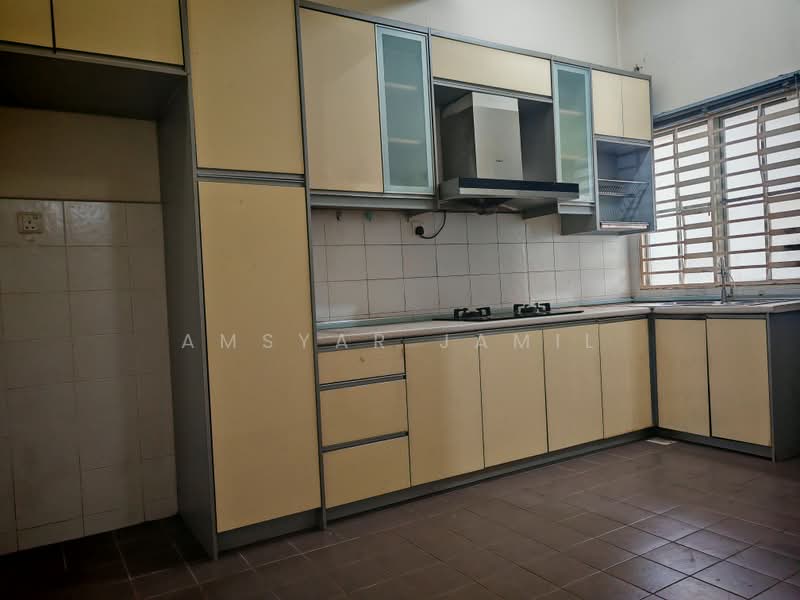 2-storey Terraced House for Sale in Bandar Putera 2 (Klang) - Amsyar Jamil - Kitchen - PropertyGuru.com.my