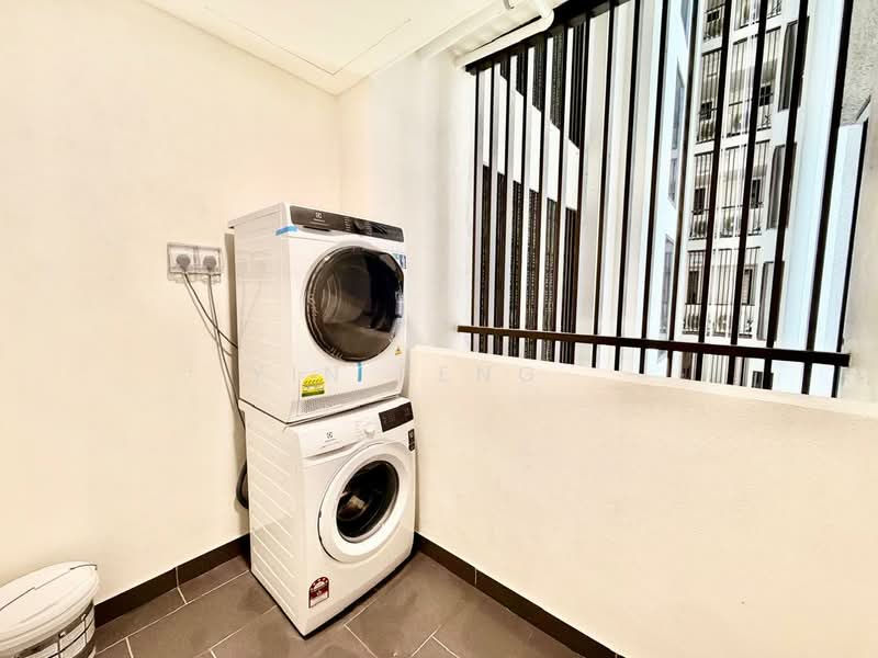 Servis Apartment untuk Disewa di Jendela Residences - Yin Peng . - Balcony - PropertyGuru.com.my