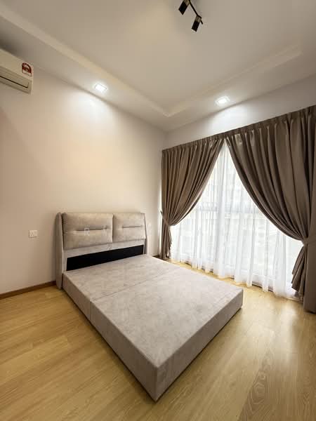 Condominium for Sale at Kings Bay @ Country Garden Danga Bay - Ryan Tan - Bedroom - PropertyGuru.com.my