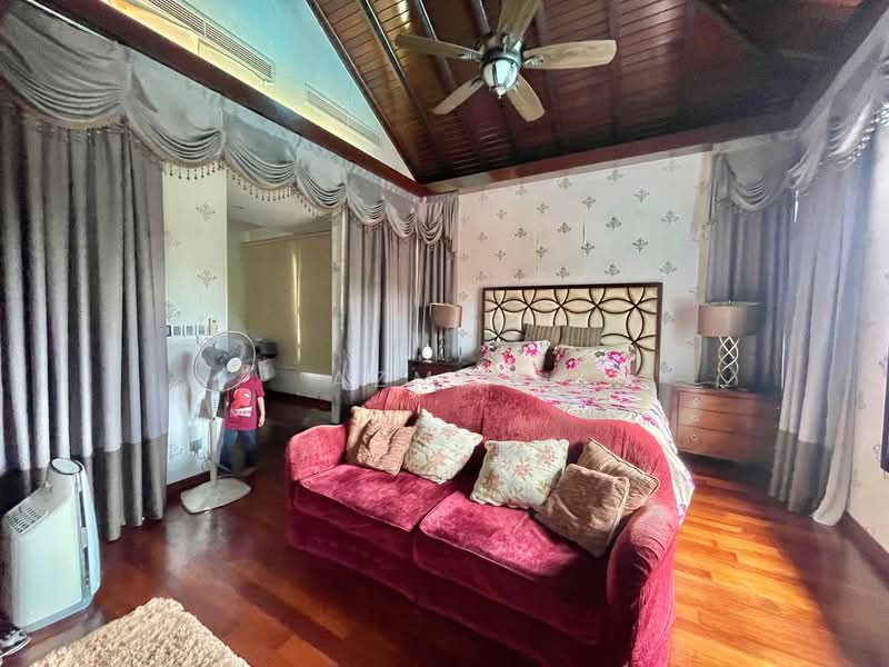 Bungalow for Sale in Bukit Jelutong (Shah Alam) - Azmi . - Bedroom - PropertyGuru.com.my
