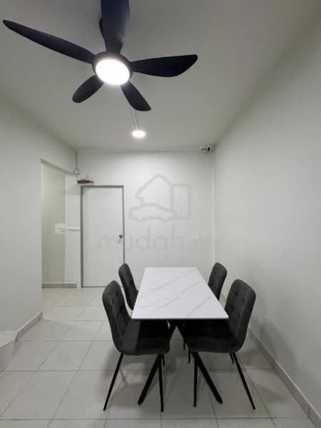 Kondominium untuk Disewa di Residensi Max - Sam Yap - Dining Room - PropertyGuru.com.my