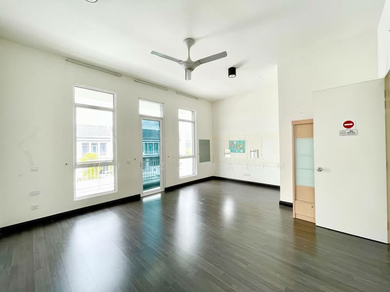 2-storey Terraced House for Sale in Eco Majestic (Semenyih) - Mu'izz Halim - Living Room - PropertyGuru.com.my