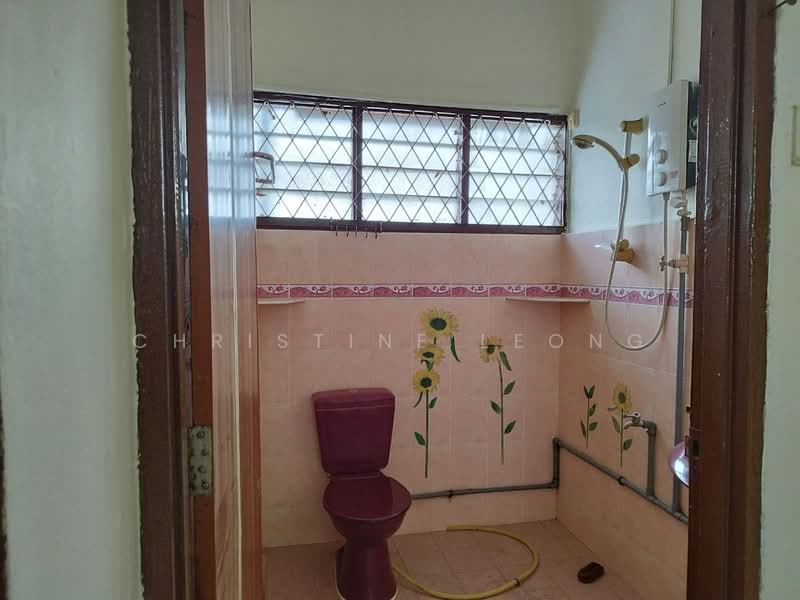 Rumah Teres 2 Tingkat untuk Disewa di Kampung Mohd Amin (Johor Bahru) - Christine Leong - Bathroom - PropertyGuru.com.my