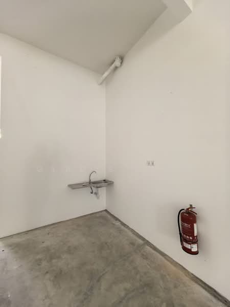 Shop for Rent in Taman Bukit Kaze (Ulu Tiram) - Gladys Wong - Interior - PropertyGuru.com.my