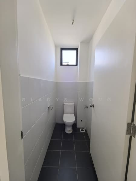 Shop for Rent in Taman Bukit Kaze (Ulu Tiram) - Gladys Wong - Bathroom - PropertyGuru.com.my