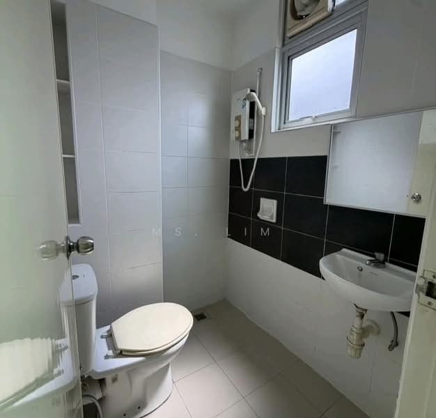 Pangsapuri untuk Dijual di Idaman Iris - Ms. Lim - Bathroom - PropertyGuru.com.my