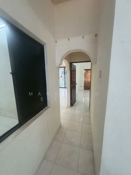 Rumah Teres 1 Tingkat untuk Disewa di Bandar Baru Permas Jaya (Permas Jaya) - Mandy Goh Siew Li - Corridor - PropertyGuru.com.my