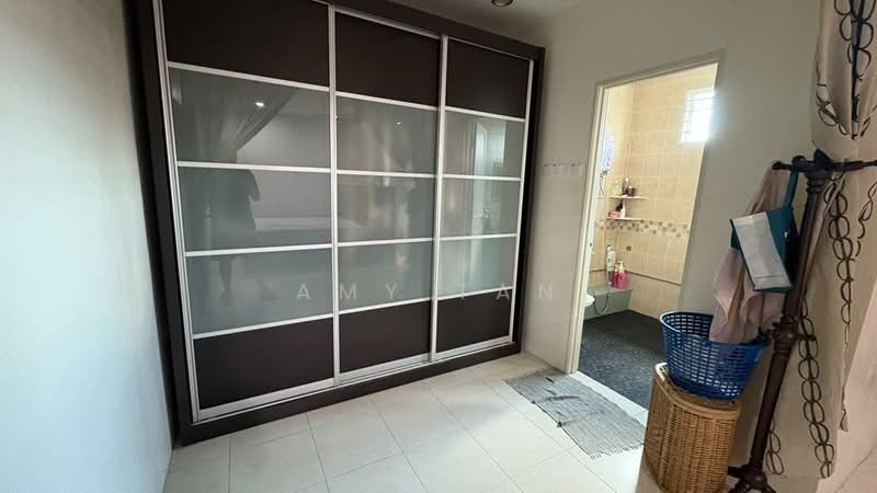 2.5-storey Terraced House for Sale in Taman Teratai Indah (Butterworth) - Amy Tan - Bathroom - PropertyGuru.com.my