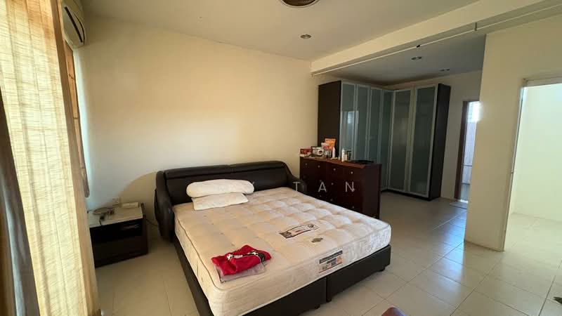 2.5-storey Terraced House for Sale in Taman Teratai Indah (Butterworth) - Amy Tan - Bedroom - PropertyGuru.com.my