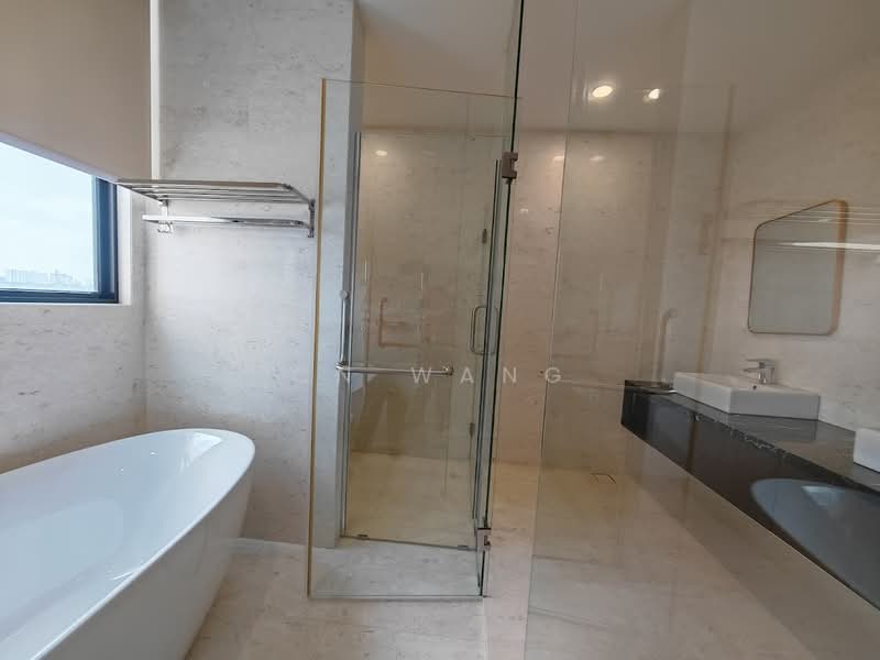 Kondominium untuk Dijual di Straits View 18 - CN Wang - Bathroom - PropertyGuru.com.my