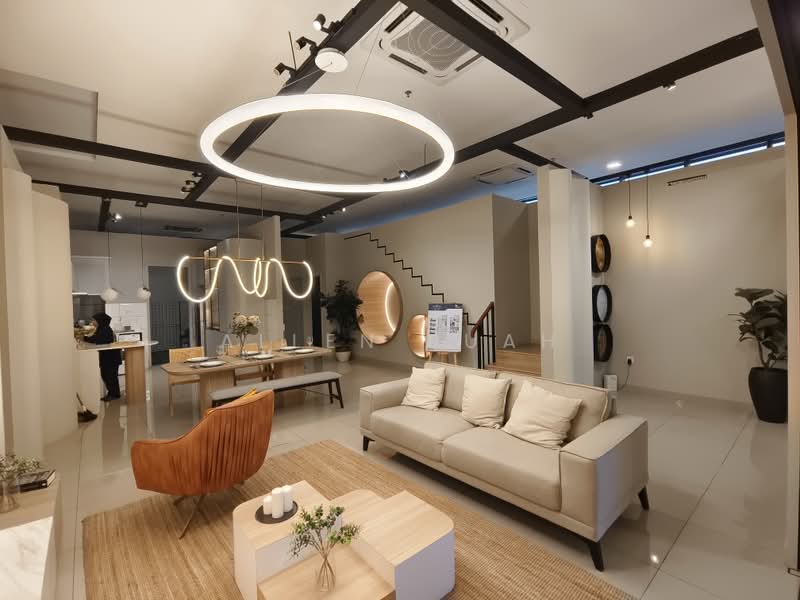 Rumah Teres 2 Tingkat untuk Dijual di Puchong (Selangor) - Allen Puah - Living Room - PropertyGuru.com.my