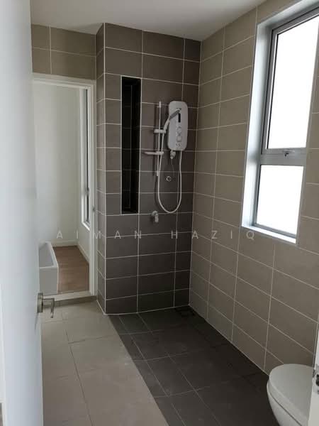 Rumah Teres untuk Disewa di Bandar Tropicana Aman (Telok Panglima Garang) - Aiman Haziq - Bathroom - PropertyGuru.com.my