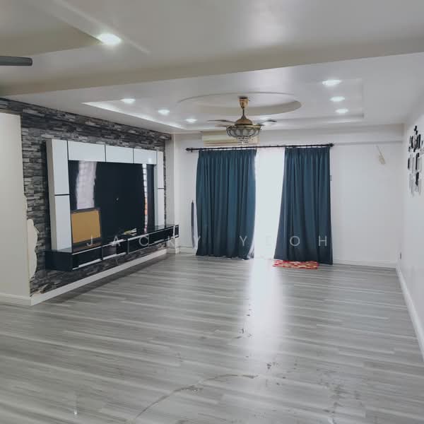 Condominium for Rent at Sea View Tower - Jacky Yeoh - Living Room - PropertyGuru.com.my
