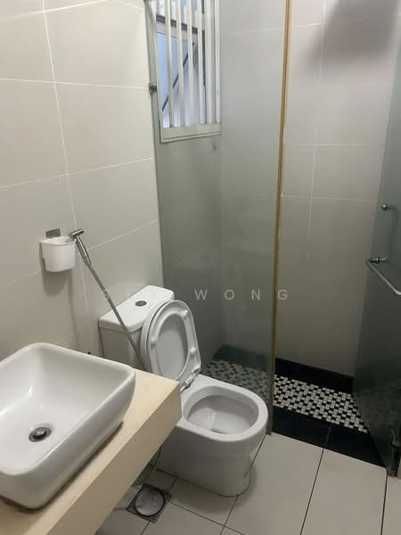 Servis Apartment untuk Disewa di Skypod Residence - Sky Wong - Bathroom - PropertyGuru.com.my