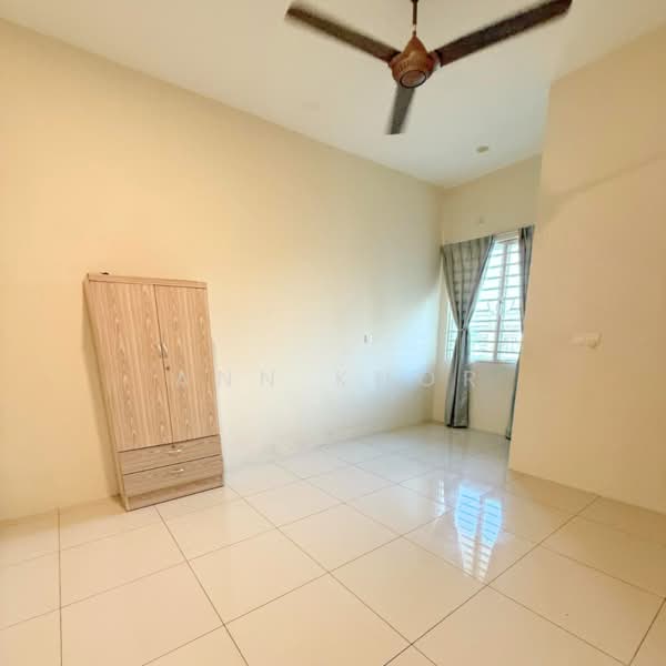 Townhouse for Rent in Bandar Tasek Mutiara (Simpang Ampat) - Ann Khor - Bedroom - PropertyGuru.com.my