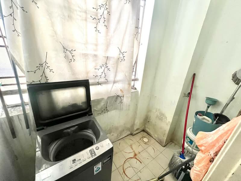 Condominium for Sale at Platinum Hill PV 5 - Azli Ibrahim - Balcony - PropertyGuru.com.my