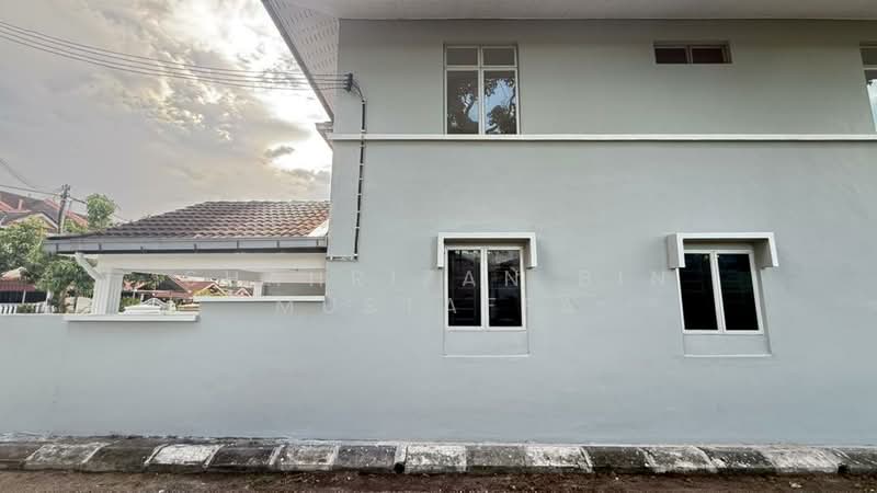 Rumah Teres untuk Dijual di Taman Bukit Dahlia (Pasir Gudang) - Shahrizan Bin Mustaffa - Exterior - PropertyGuru.com.my