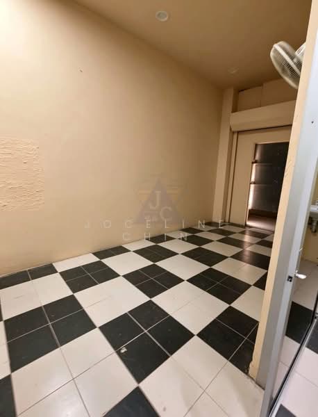 Shop for Rent in Kuantan (Pahang) - Joceline Chin - Interior - PropertyGuru.com.my