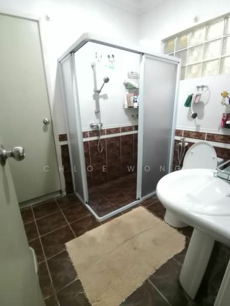 Rumah Teres untuk Disewa di Taman Cuepacs (Cheras) - Chloe Wong - Bathroom - PropertyGuru.com.my