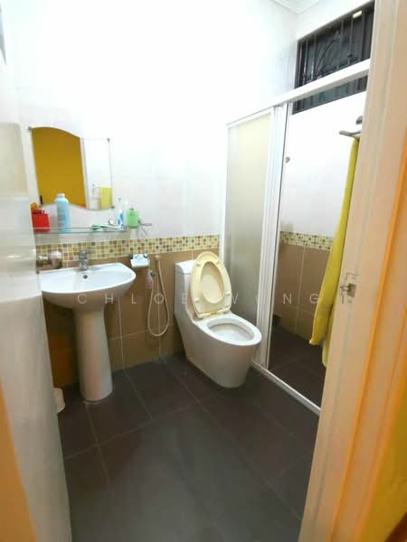Rumah Teres untuk Disewa di Taman Cuepacs (Cheras) - Chloe Wong - Bathroom - PropertyGuru.com.my