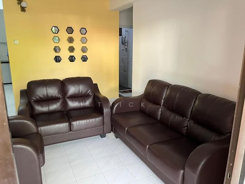 Pangsapuri untuk Disewa di Halaman Teratai - Patrick . - Living Room - PropertyGuru.com.my