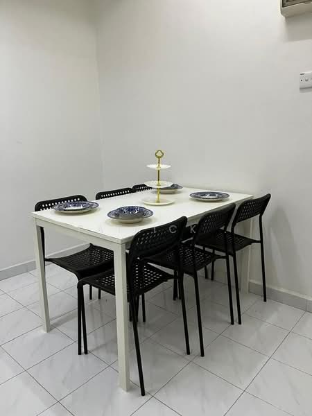 Pangsapuri untuk Disewa di Halaman Teratai - Patrick . - Dining Room - PropertyGuru.com.my