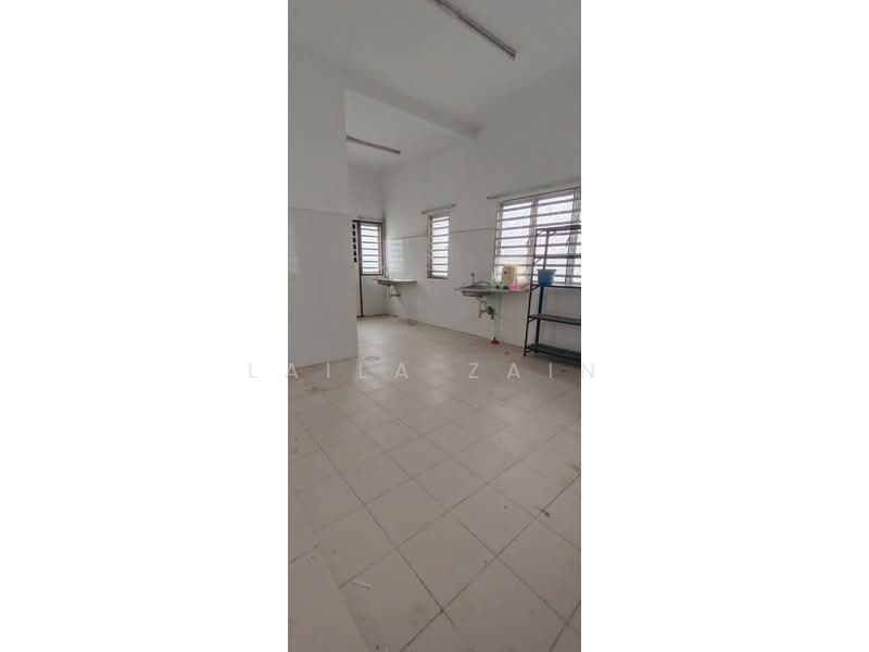 2-storey Terraced House for Sale in Puncak Bestari (Puncak Alam) - Laila Zain - Kitchen - PropertyGuru.com.my