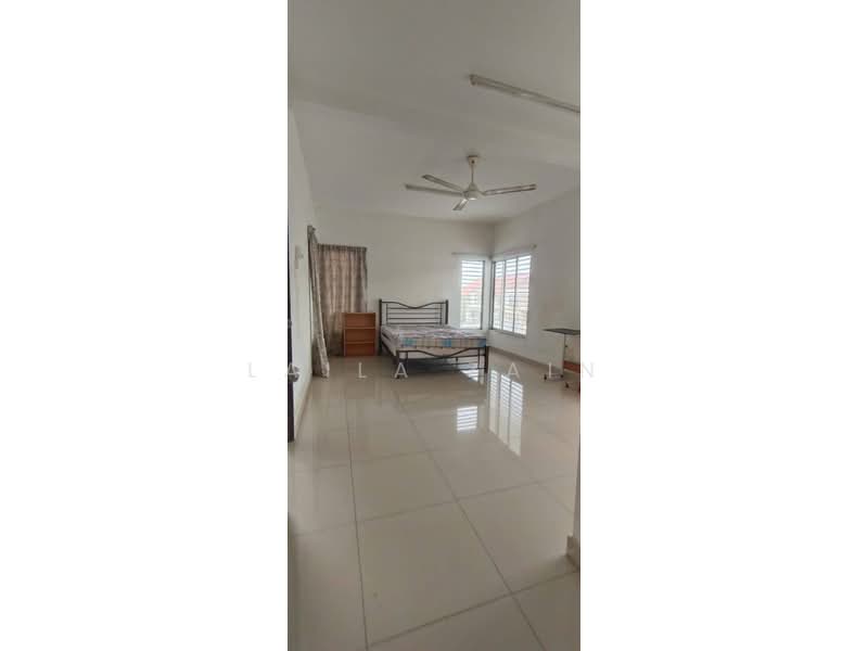 2-storey Terraced House for Sale in Puncak Bestari (Puncak Alam) - Laila Zain - Bedroom - PropertyGuru.com.my