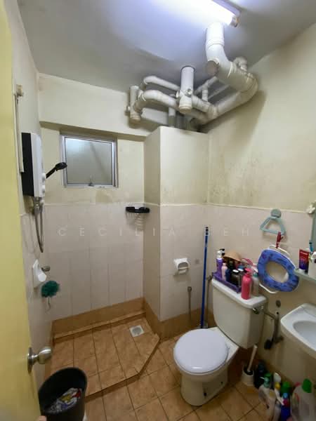 Pangsapuri untuk Dijual di Arena Green - Cecilia Beh - Bathroom - PropertyGuru.com.my