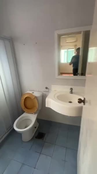 Semi-Detached House for Sale in Taman Bukit Segar (Cheras) - Amenny Chua - Bathroom - PropertyGuru.com.my