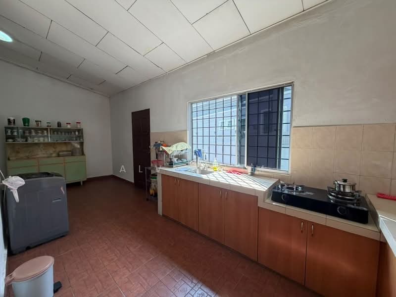 2-storey Terraced House for Sale in Taman Bukit Maluri (Kepong) - Alven Lim - Kitchen - PropertyGuru.com.my