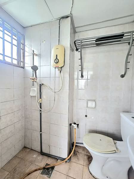 Apartment for Sale at Taman Bukit Pelangi - Faisal Abu Omar - Bathroom - PropertyGuru.com.my