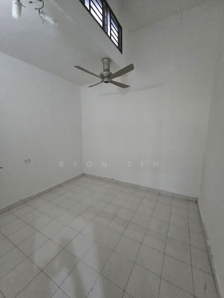 2-storey Terraced House for Rent in Taman Pelangi Indah (Ulu Tiram) - Ryon Teh - PropertyGuru.com.my