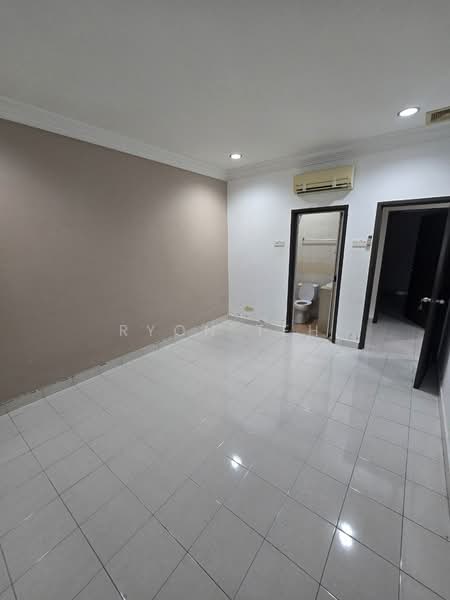 2-storey Terraced House for Rent in Taman Pelangi Indah (Ulu Tiram) - Ryon Teh - PropertyGuru.com.my